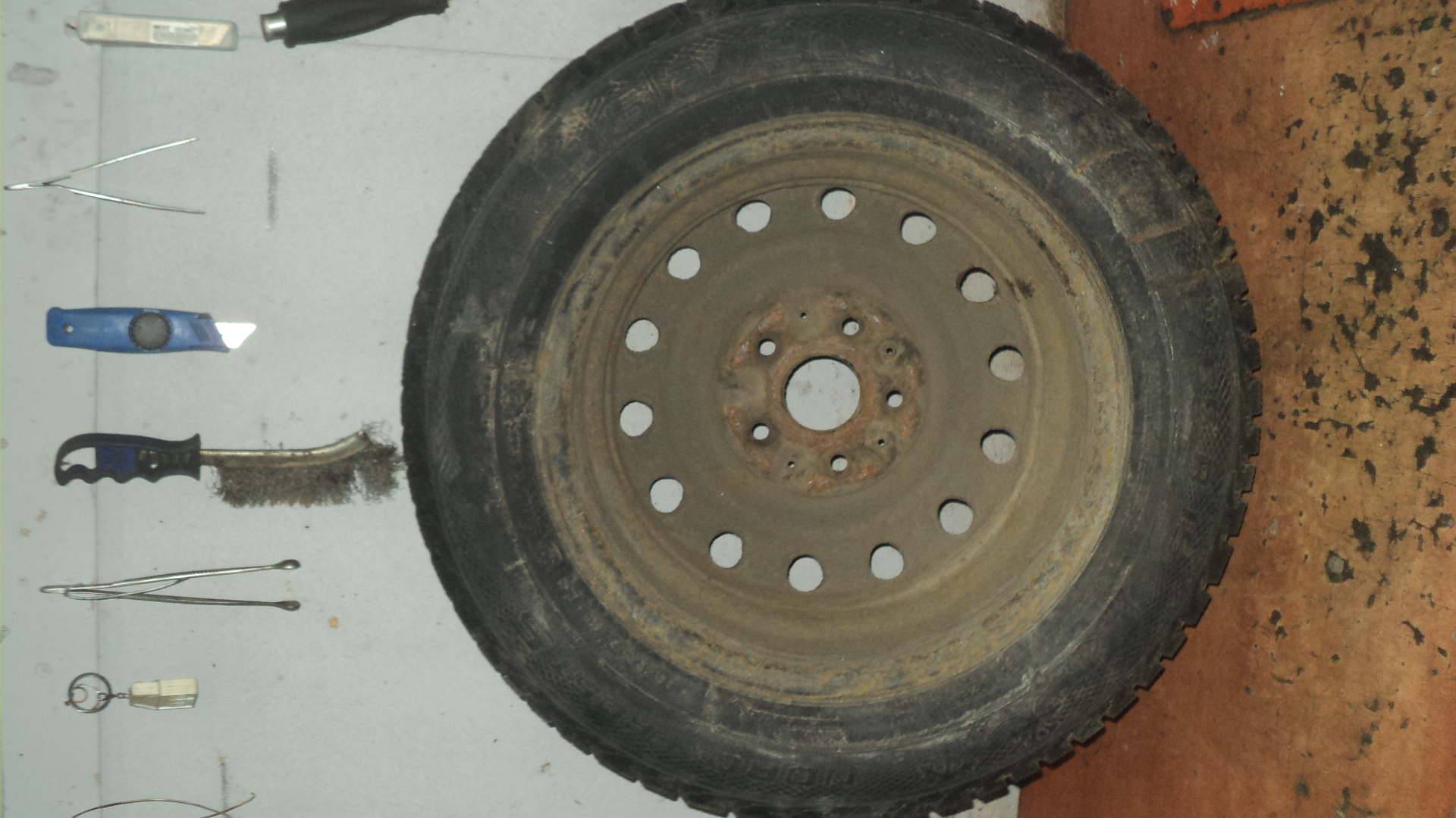 колеса в сборе (2 штуки)  зимняя резина R15 на Daewoo Leganza