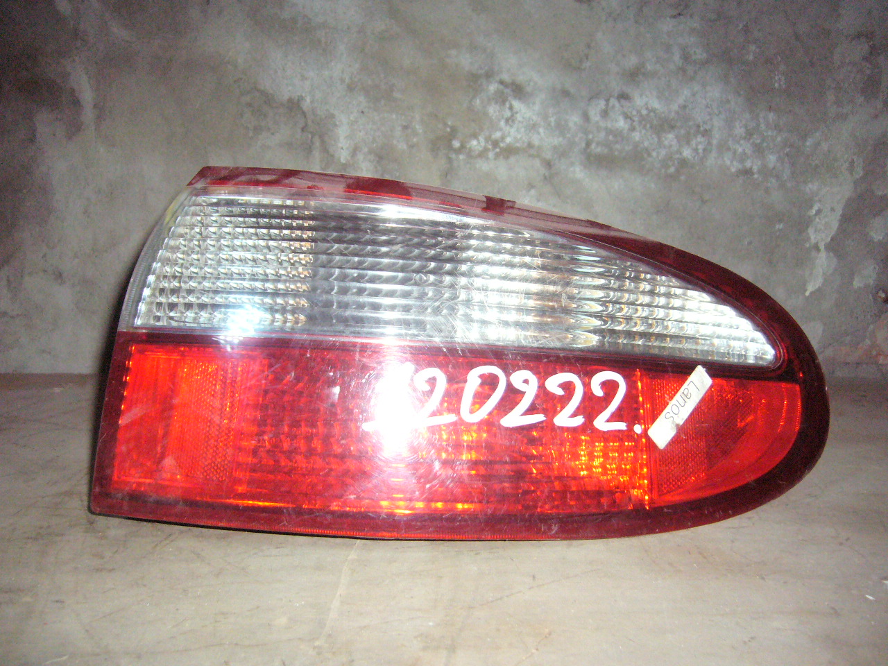 фонарь задний правый на Chevrolet Lanos
