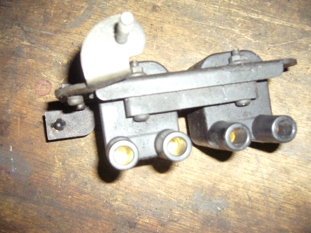 Катушка зажигания (модуль зажигания) на Kia Sephia