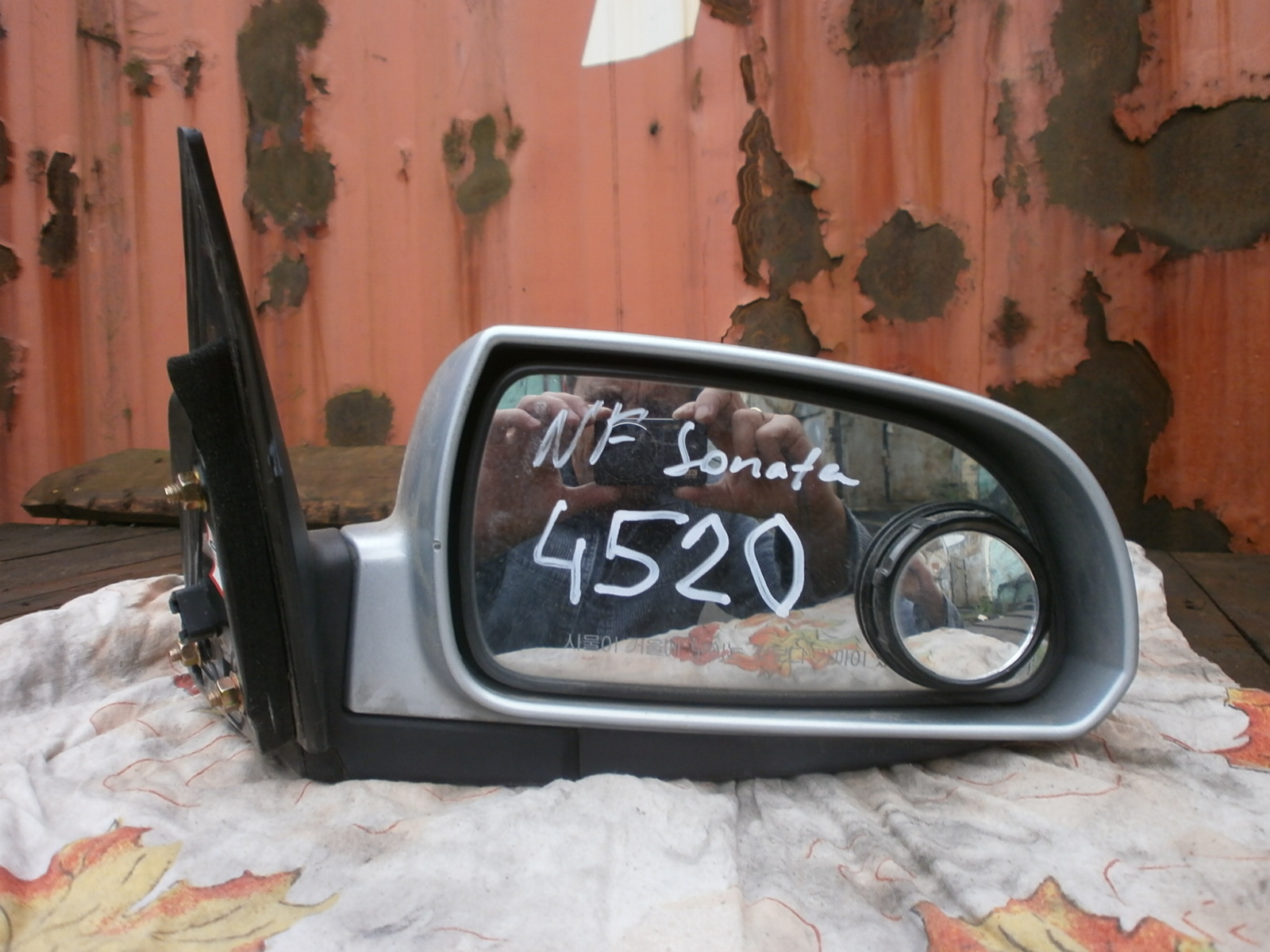 Зеркало правое (7 контактов) на Hyundai NF