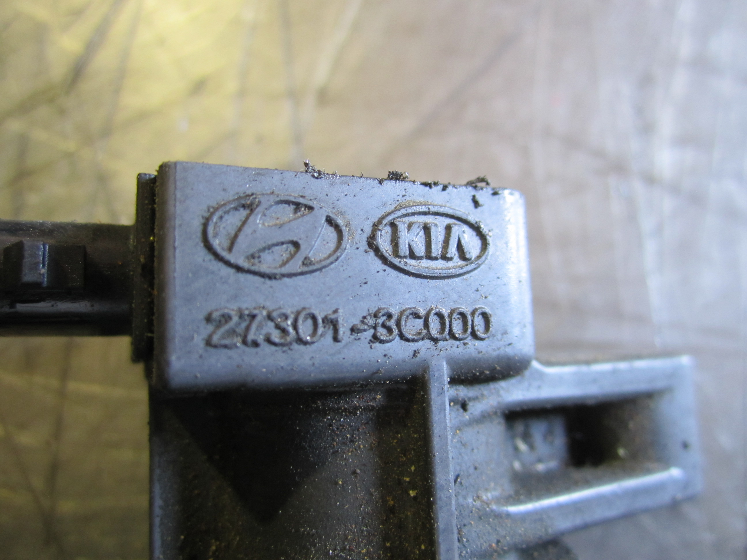 Катушка зажигания  : 27301-3C000 на Hyundai NF