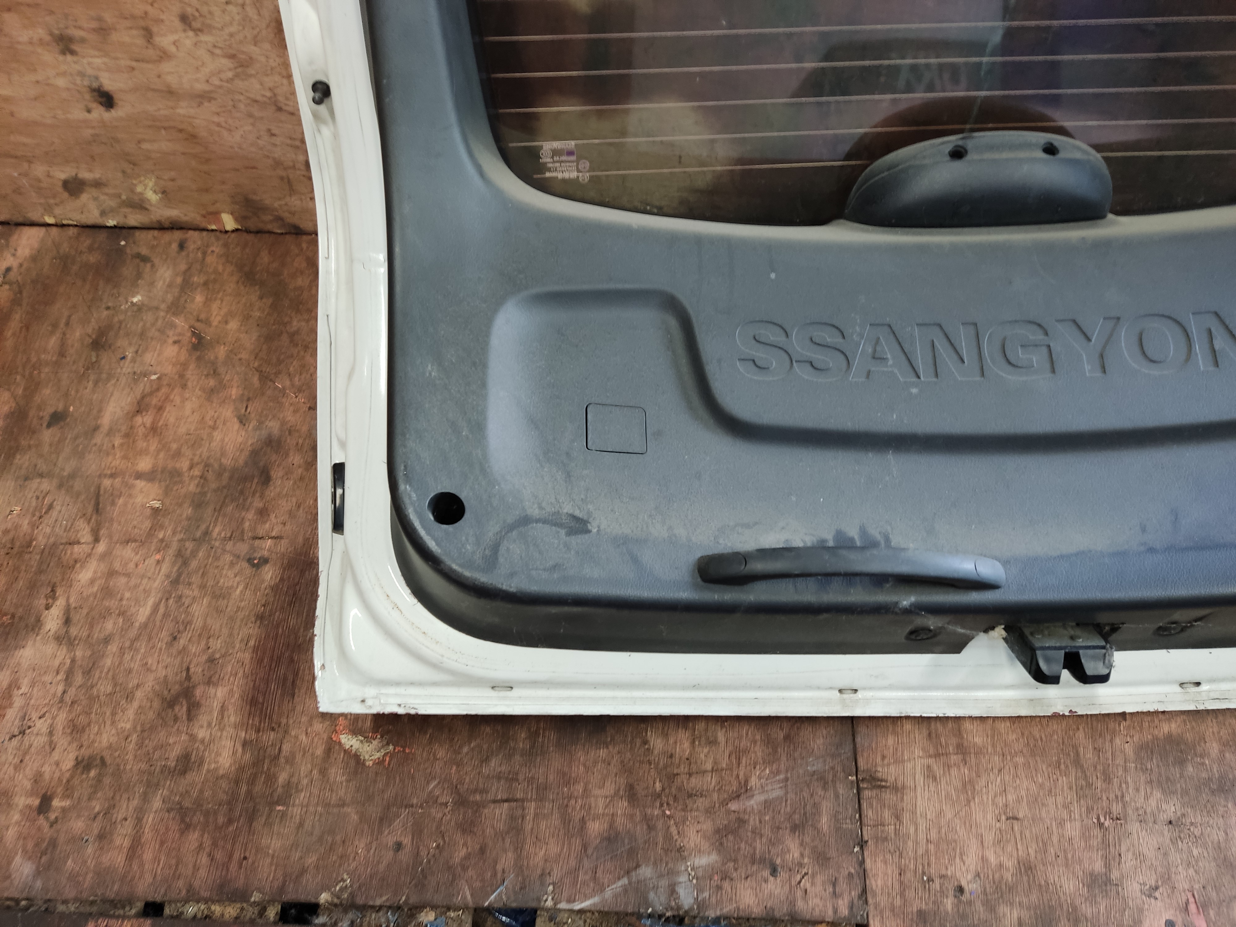 Дверь багажника в сборе на SsangYong Actyon