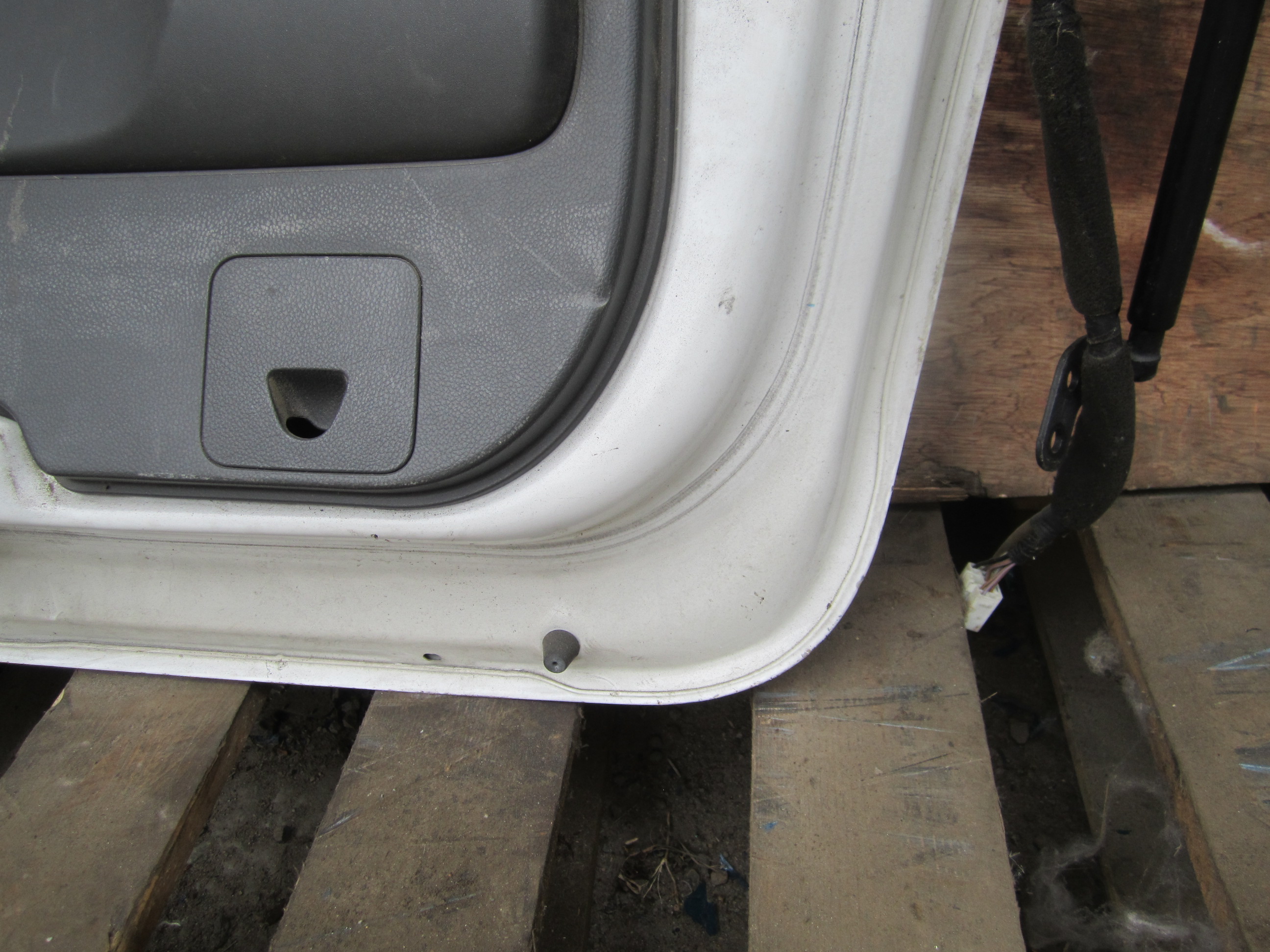 Дверь багажника на Chevrolet Spark
