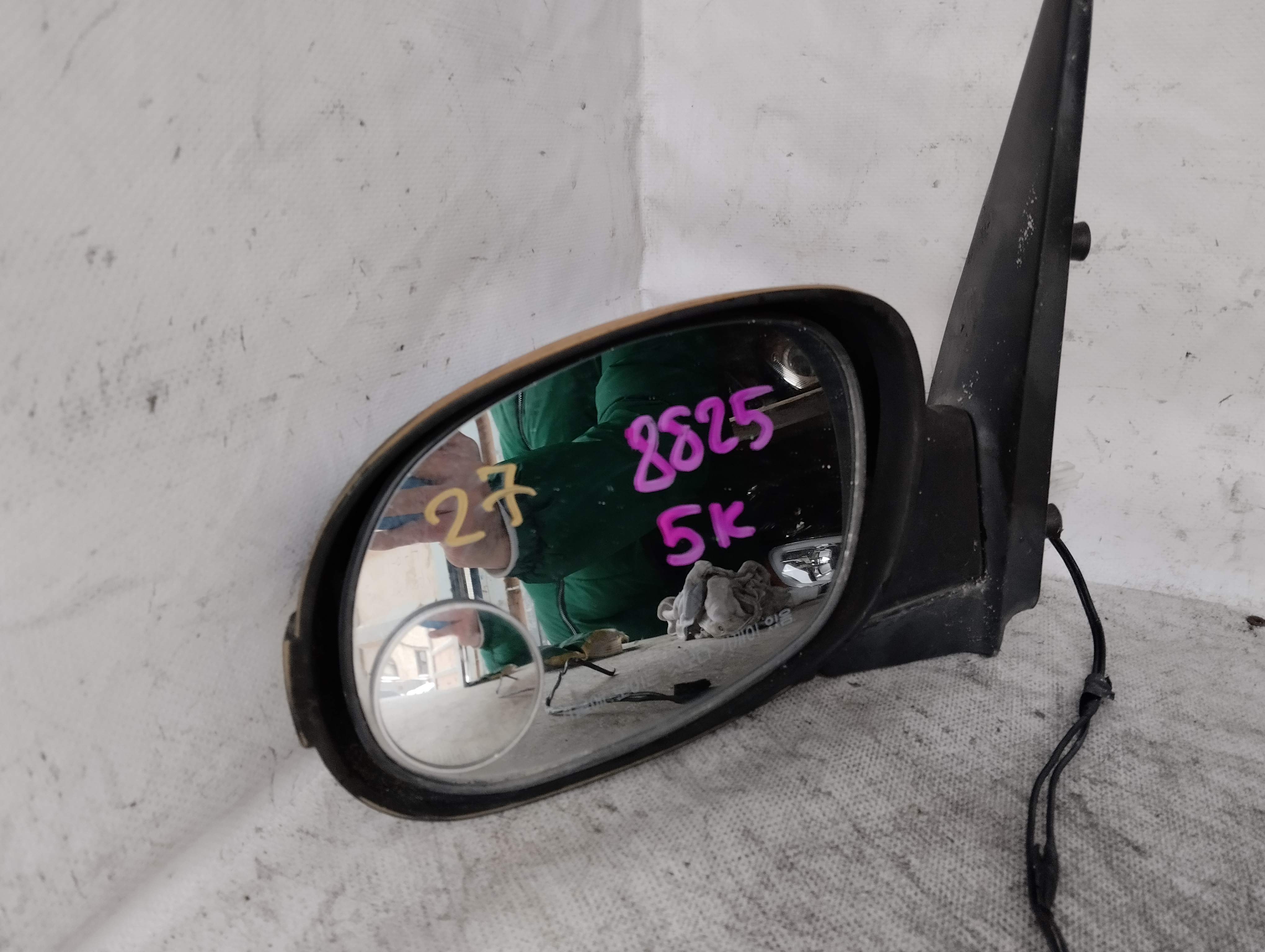 Зеркало левое электрическое на 5 контактов на SsangYong Korando