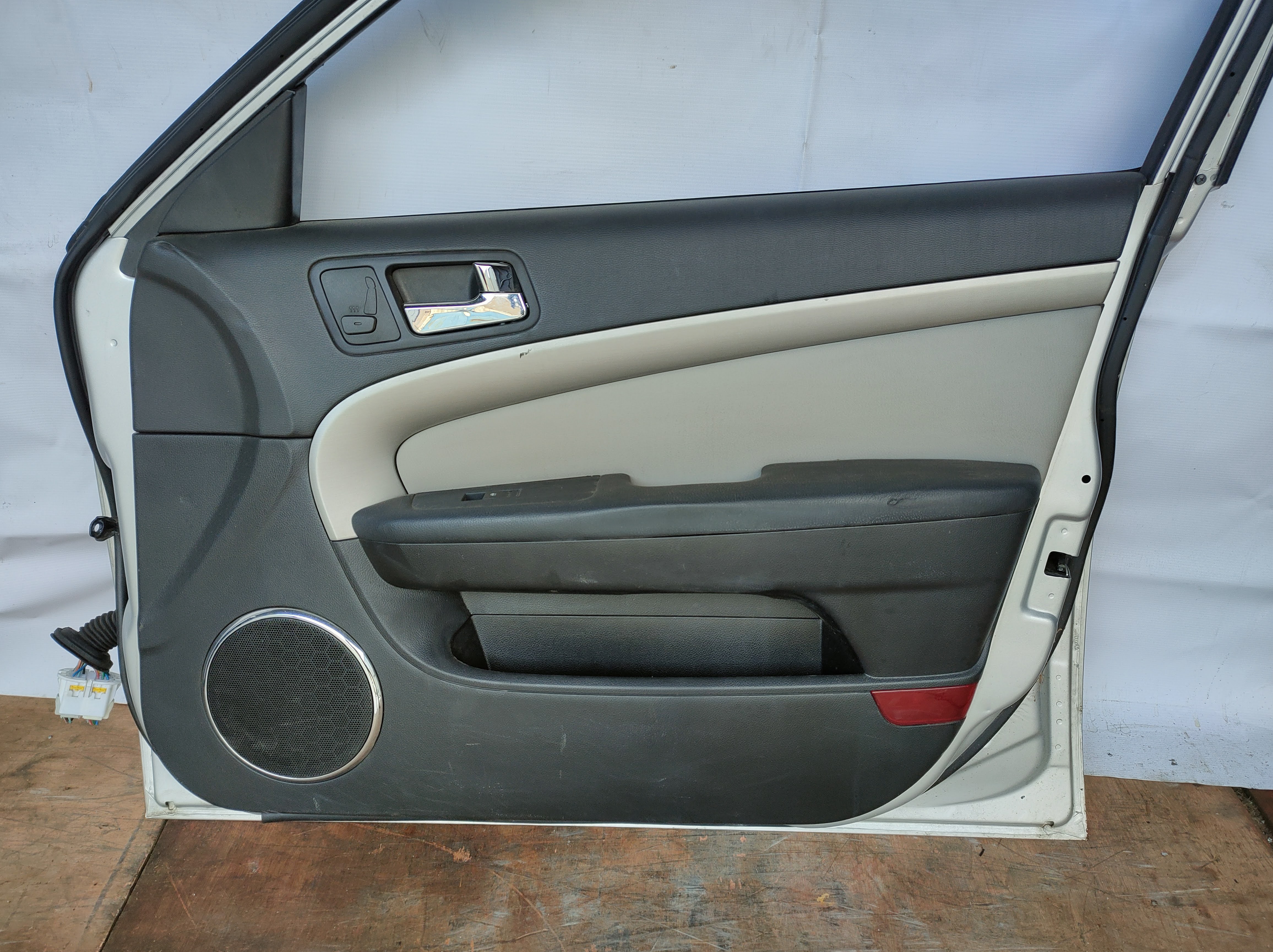 Дверь передняя правая на Chevrolet Epica