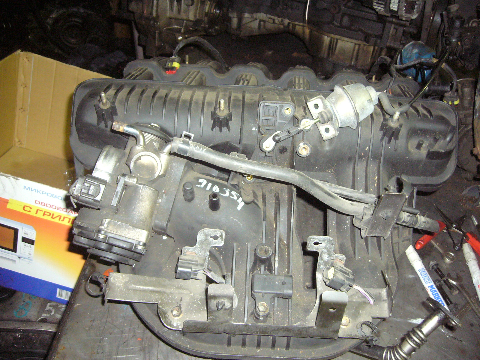 Впускной коллектор под газ в сборе : X20D1 на Chevrolet Evanda